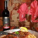 Отель White Rose & Restaurant - 4*