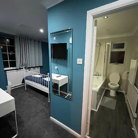 White Rose & Restaurant - Hotel 4*