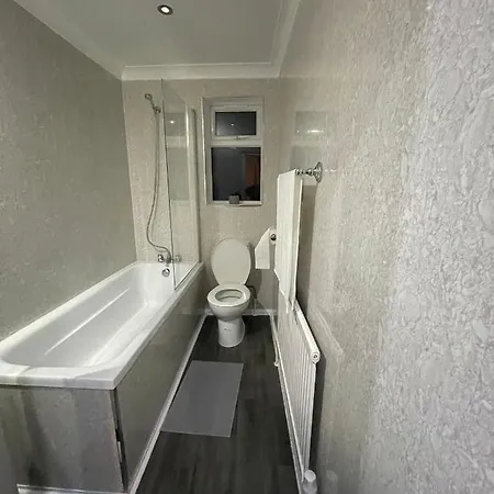 White Rose & Restaurant - 4*