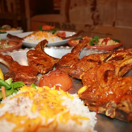 Hotel White Rose & Restaurant -