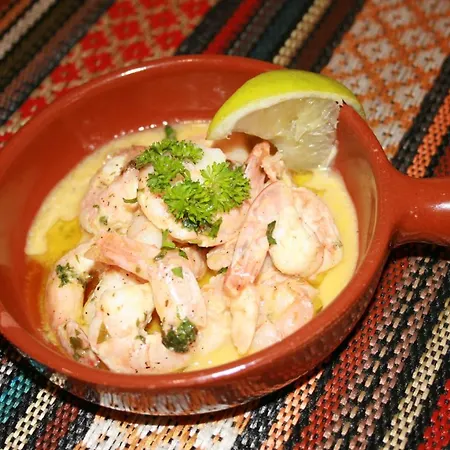 White Rose & Restaurant - 4*