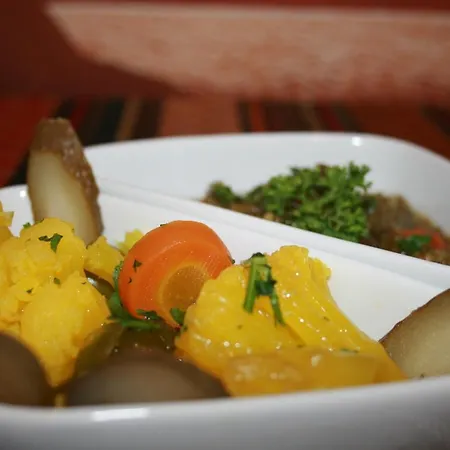 White Rose & Restaurant - Otel