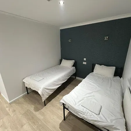 Hotel White Rose & Restaurant - 4*