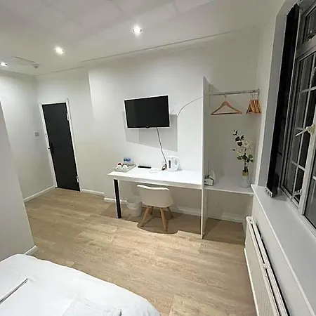White Rose & Restaurant - Hotell
