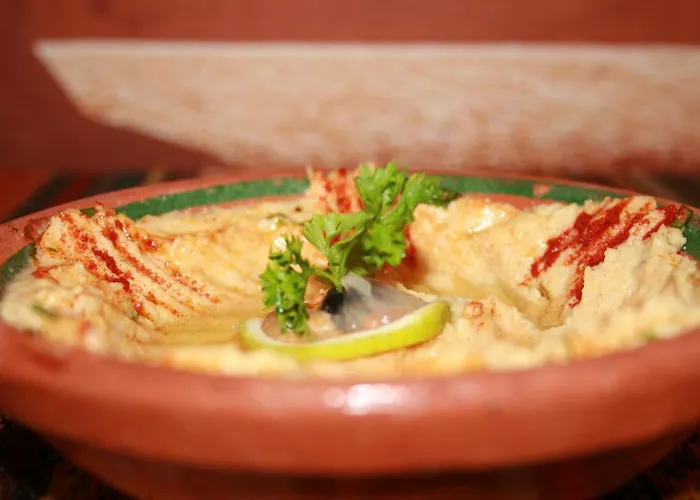 호텔 White Rose & Restaurant -