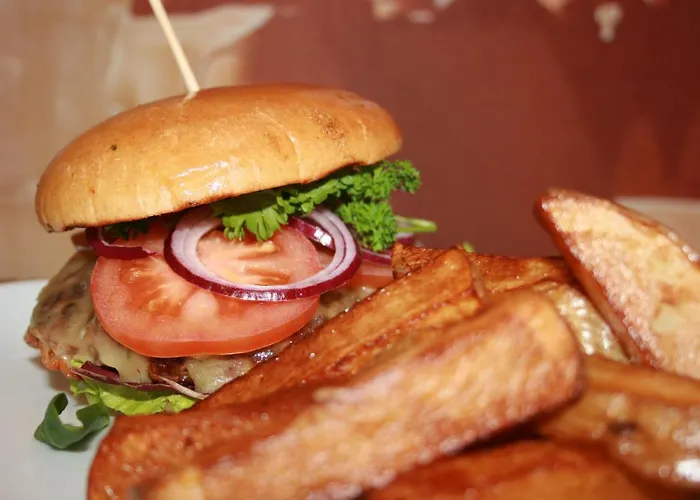 Hotel White Rose & Restaurant -