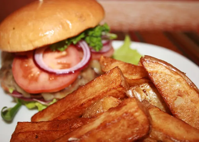 White Rose & Restaurant - 4*