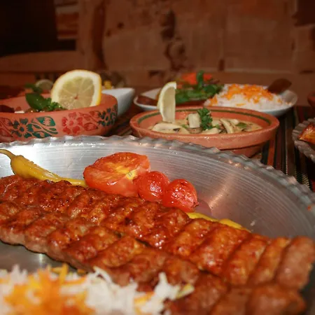 White Rose & Restaurant - Szálloda