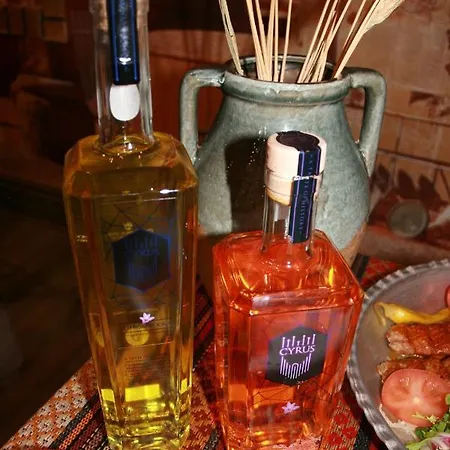 White Rose & Restaurant - Szálloda