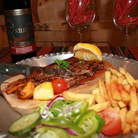 White Rose & Restaurant - Szálloda