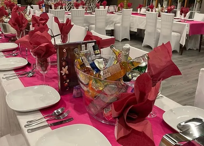 White Rose Hotel&restaurant -